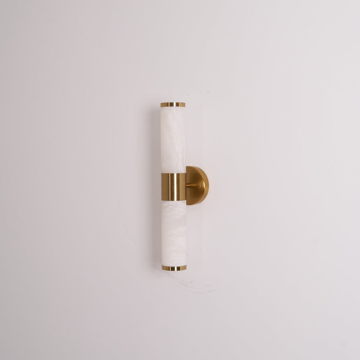 Tira Minimalistische Wandleuchte aus Alabaster