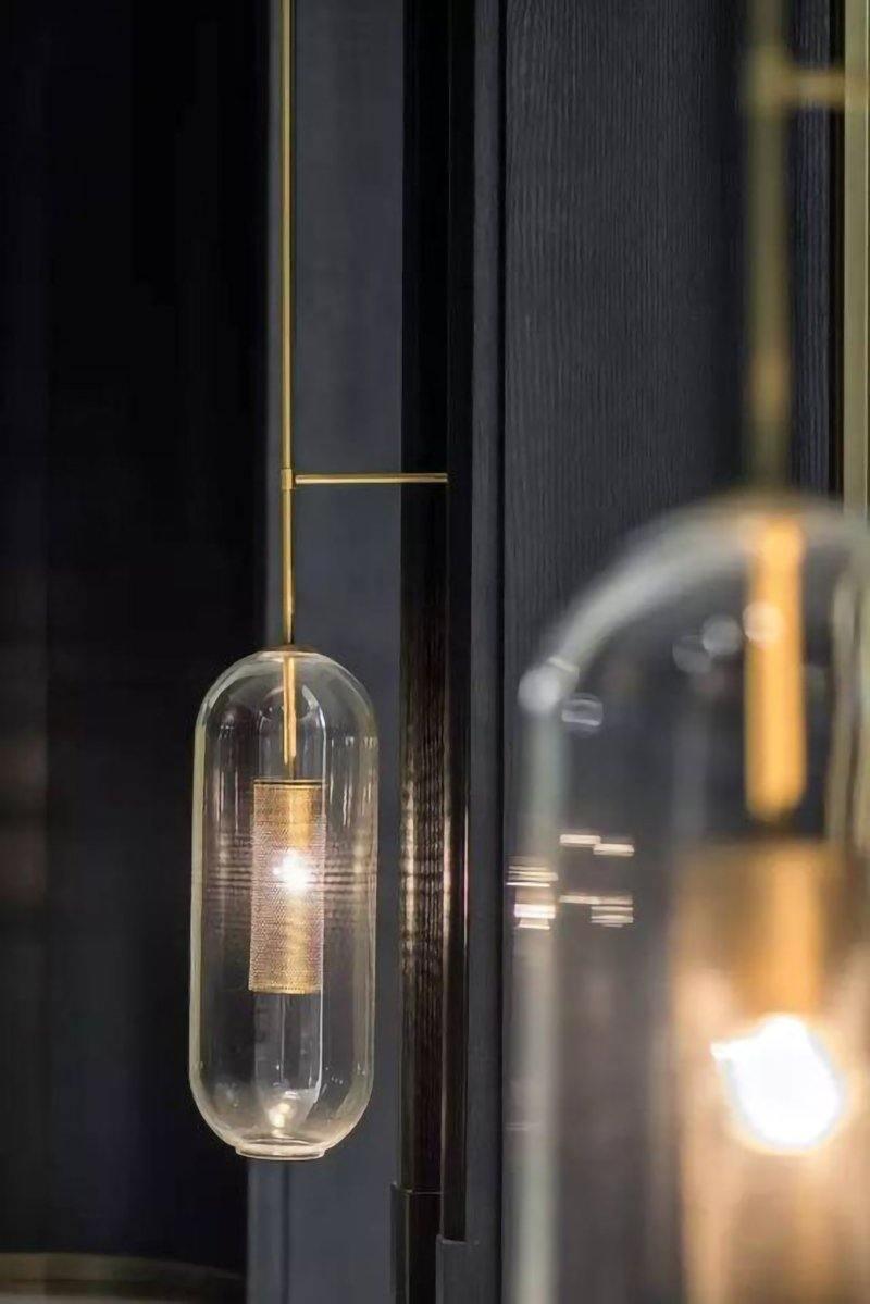 Dae zeitgenössische minimalistische Wandleuchte aus Glas