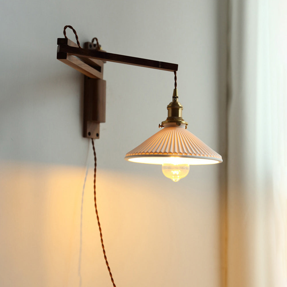 Muto Vintage LED Wandleuchte Plissee, Innen Treppenhaus, Glas/Holz/Keramik