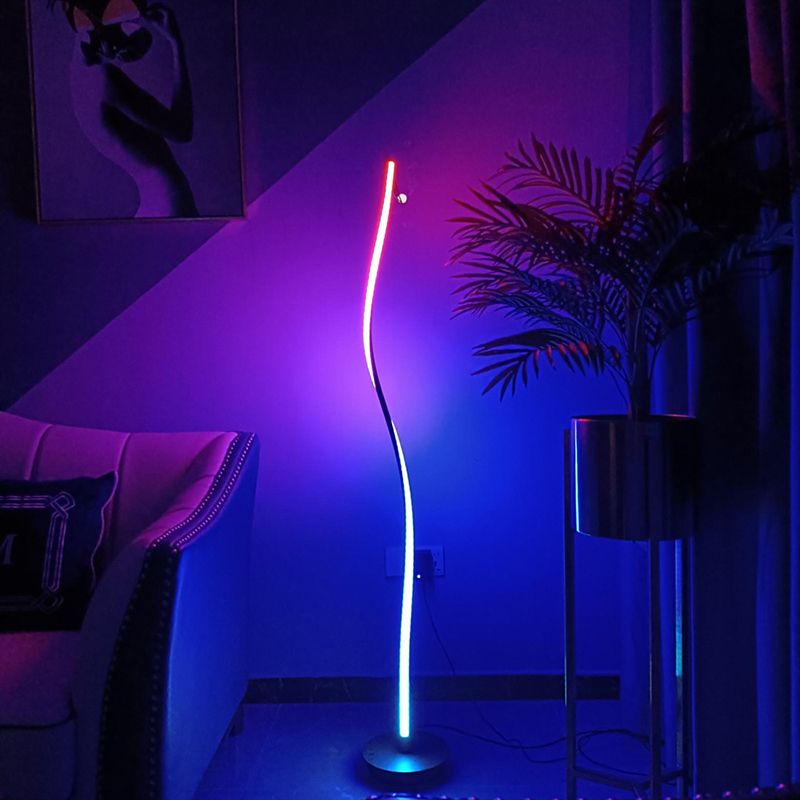 Arisha Modern Linear LED Stehlampe Schwarz/Weiß Wohn/Schlafzimmer Metall&Acryl