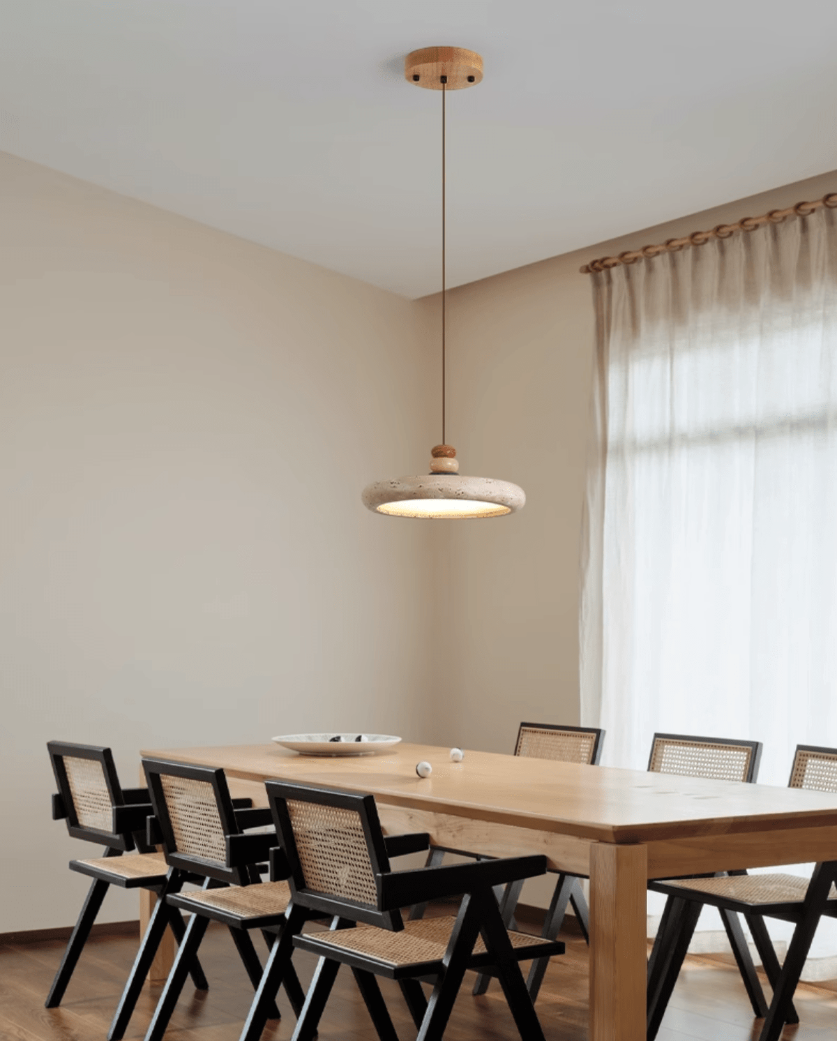 Cuvarora Pendelleuchte aus gelbem Travertin
