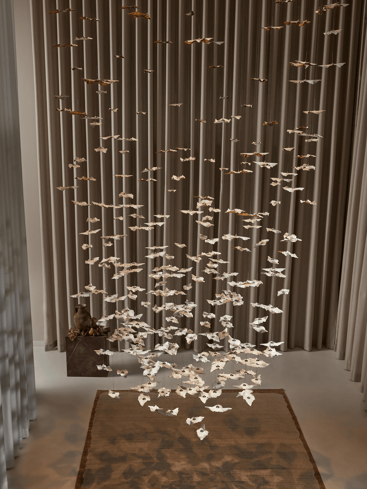Folia Kronleuchter aus Blatt-Form in verdrillter Skulptur