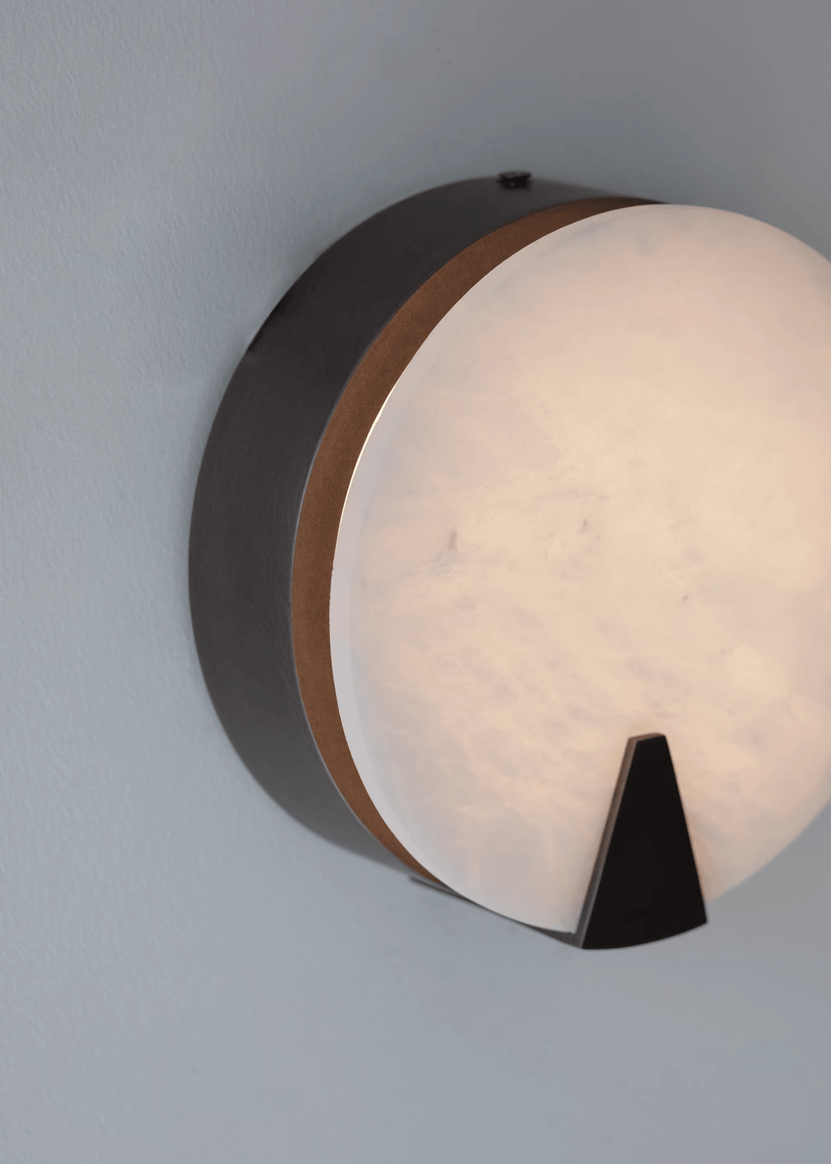 Albirira Halo Alabaster-Wandleuchte