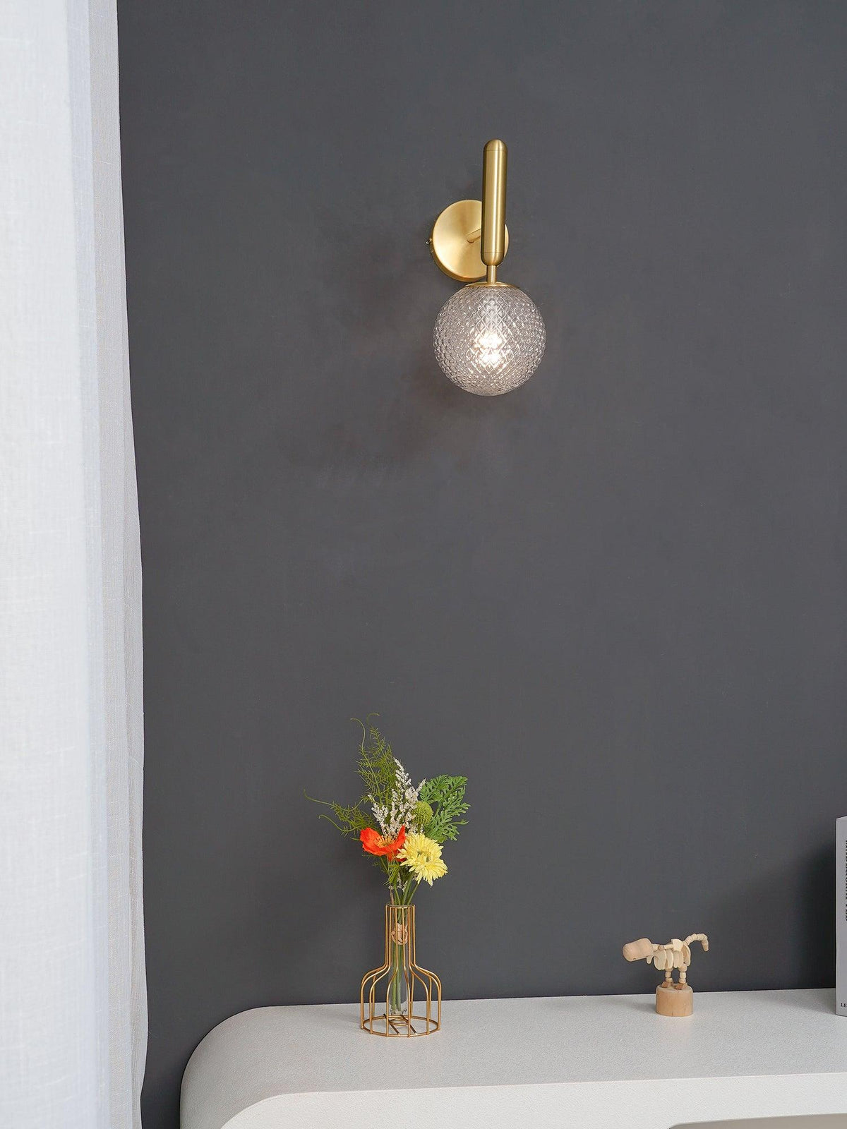 Kynlo Wandleuchte Mit Stecker Transparent Optisches Glas Kugel Nordisch Minimalistisch für Schlafzimmer