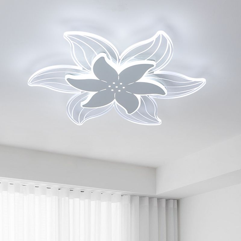 Arisha Deckenleuchte Blumenform Weiß, Metall Acryl