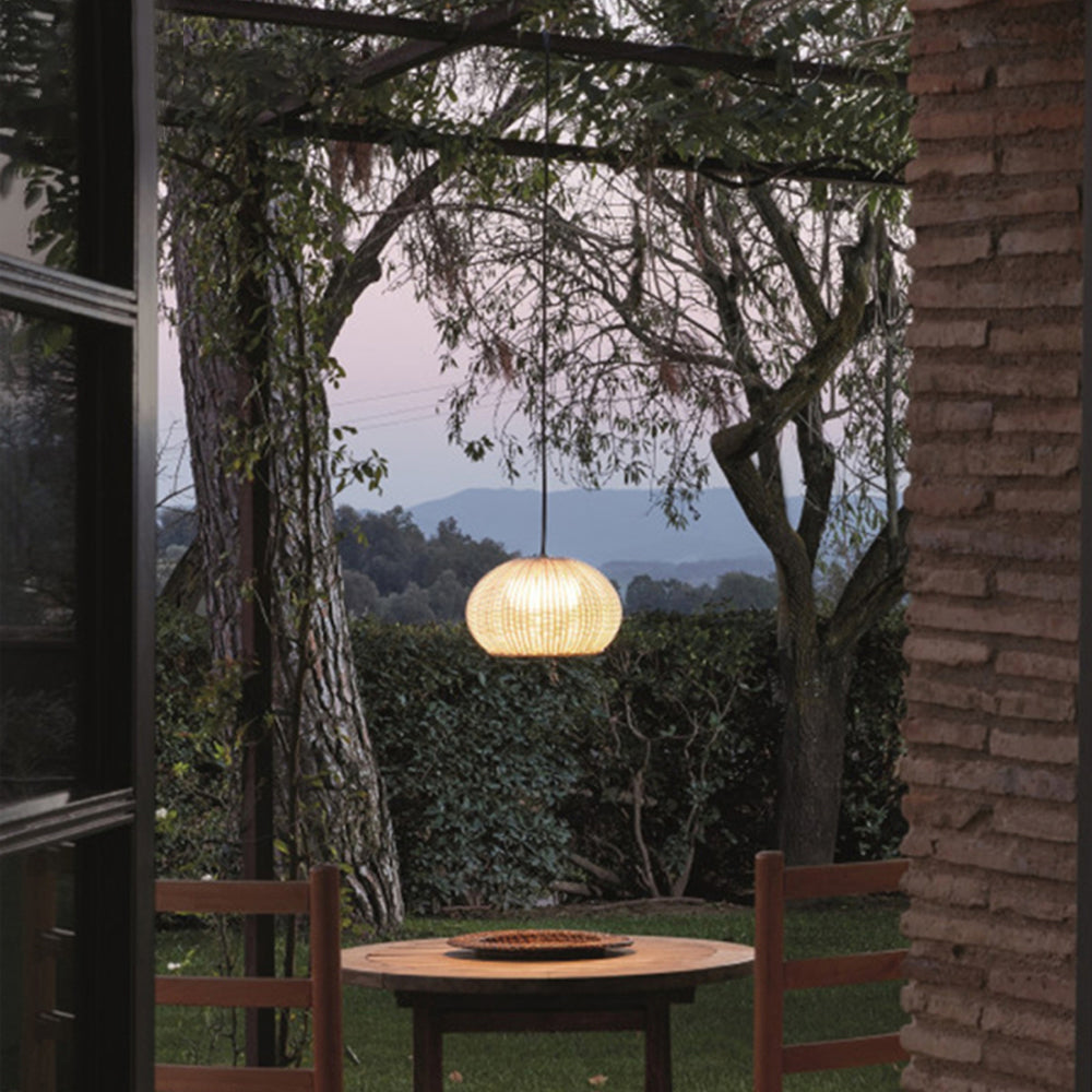 Ritta Außenpendelleuchte, Metall & Rattan, 2 Farben