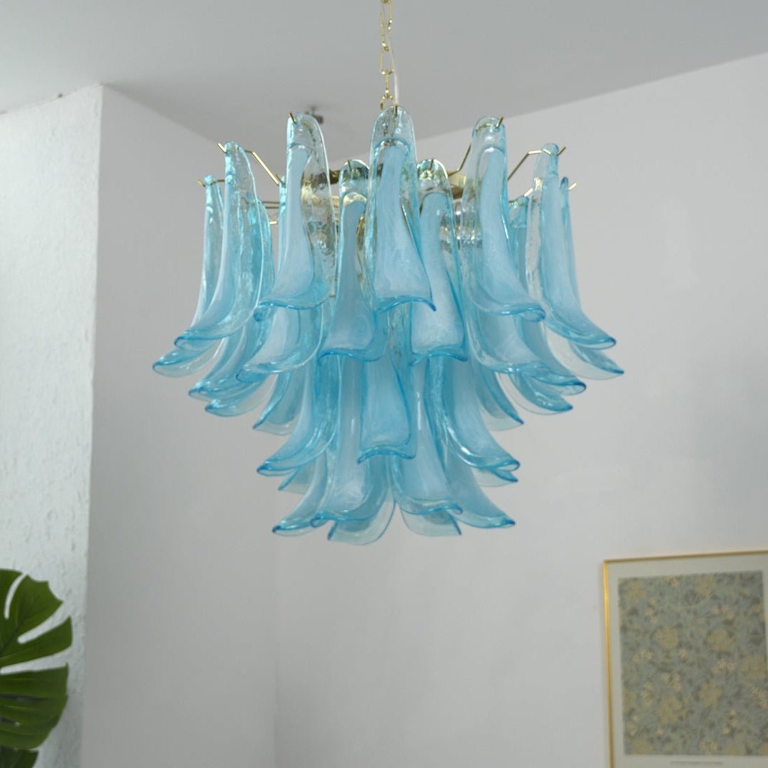 Elio Kronleuchter aus Azure Drift Milchglas