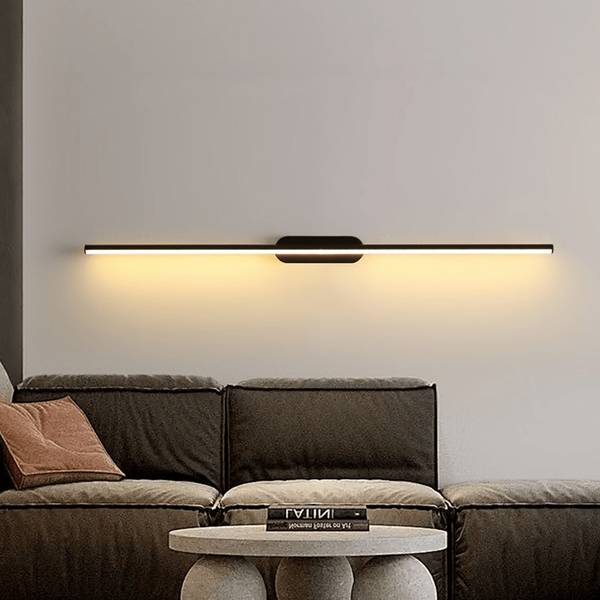 Qirma Schwarz schlanke lineare minimalistische Wandleuchte