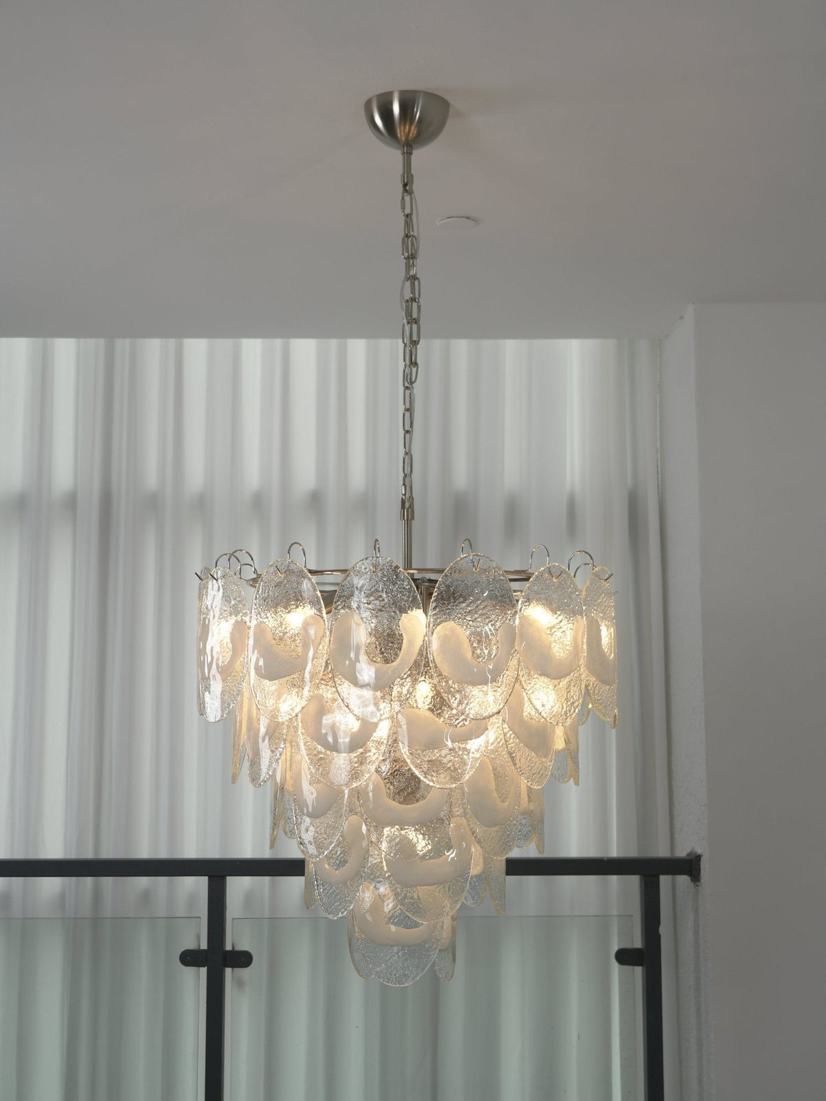 Jord Kronleuchter Elegant aus Muranglas
