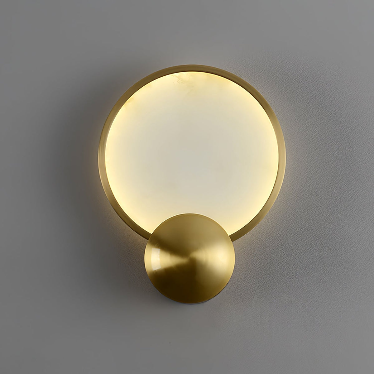 Avenuelia Alabaster-Wandleuchte