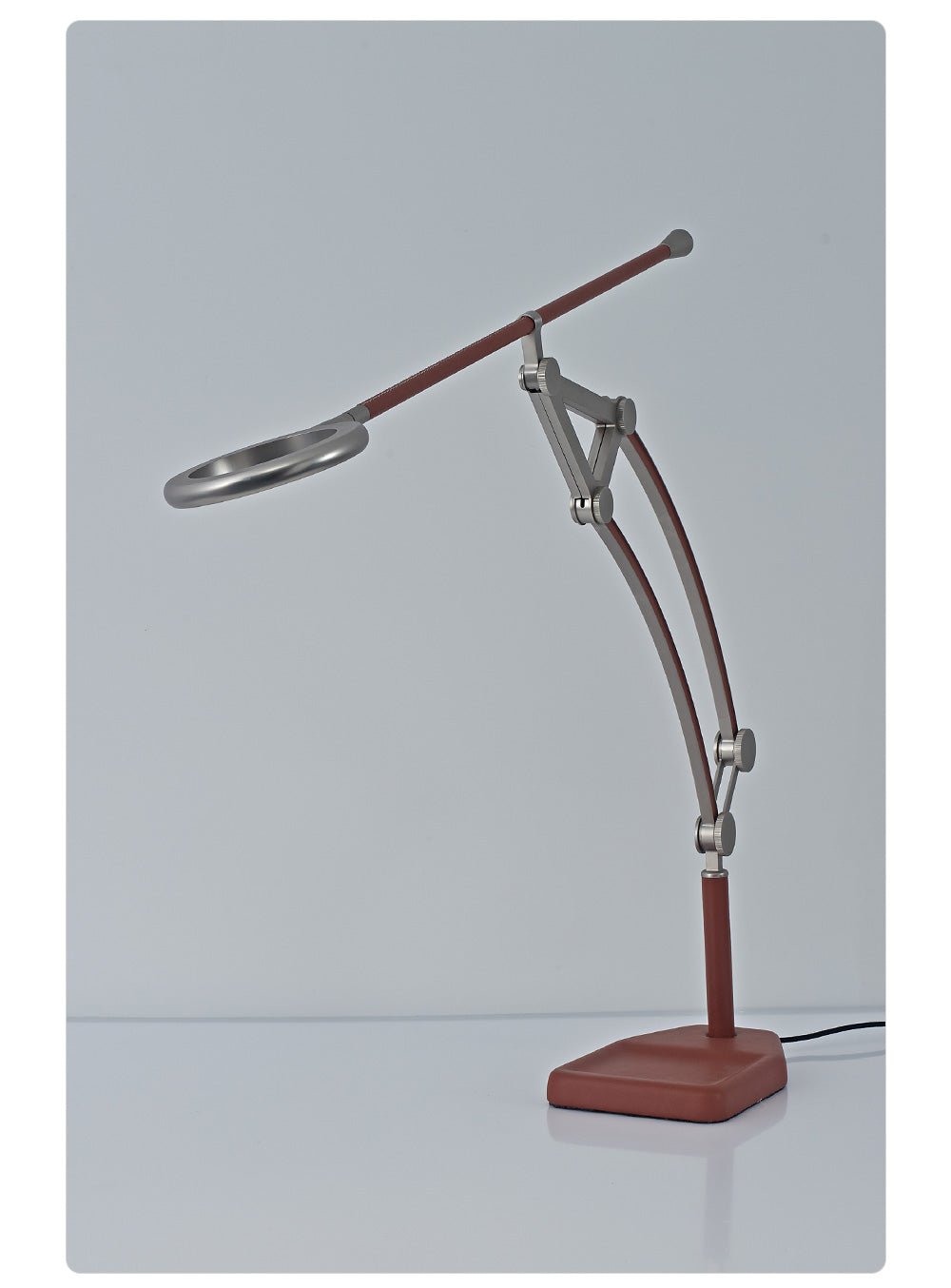 Valombre einstellbare, gelenkige Schreibtischlampe
