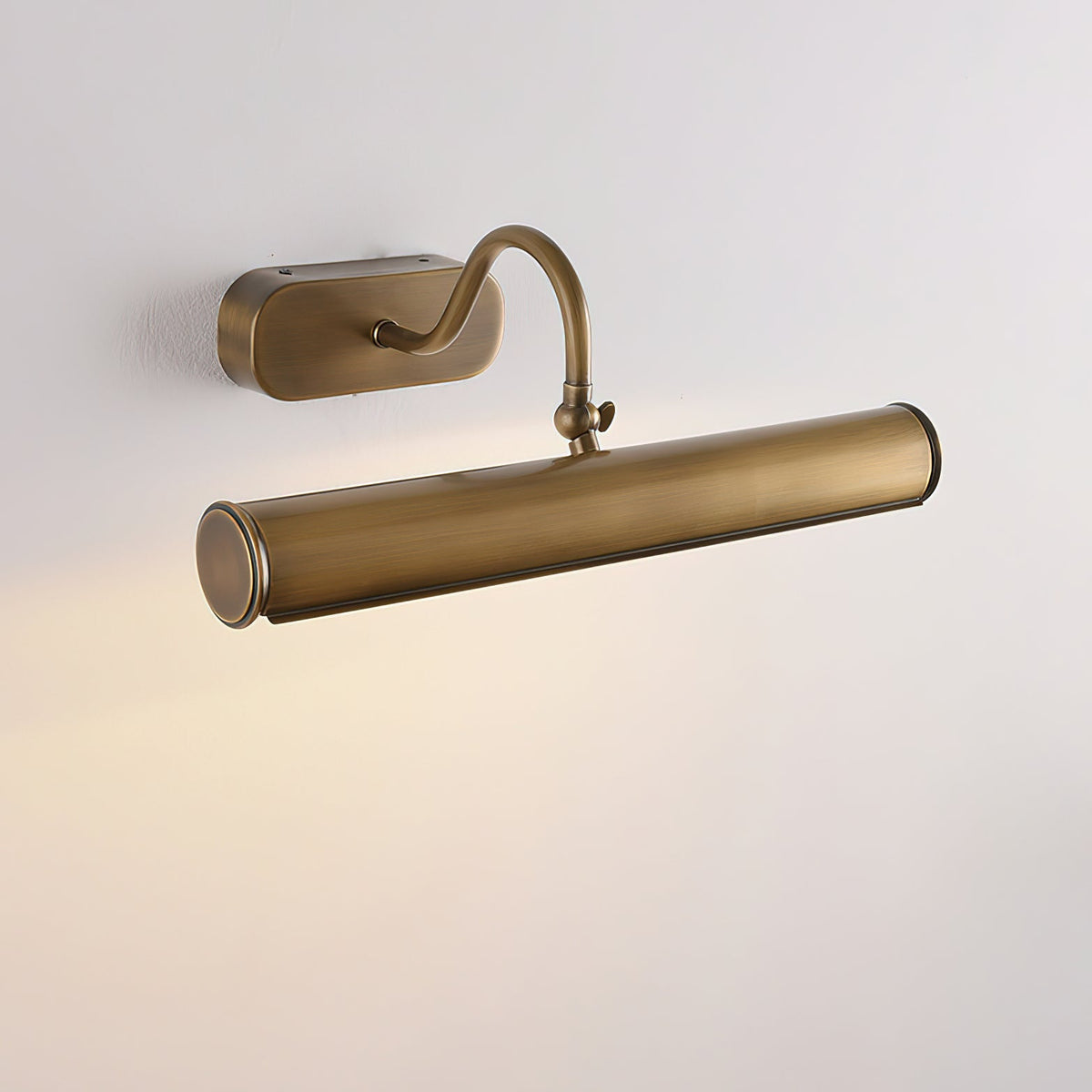 Ainsworth Messing-Wandleuchte