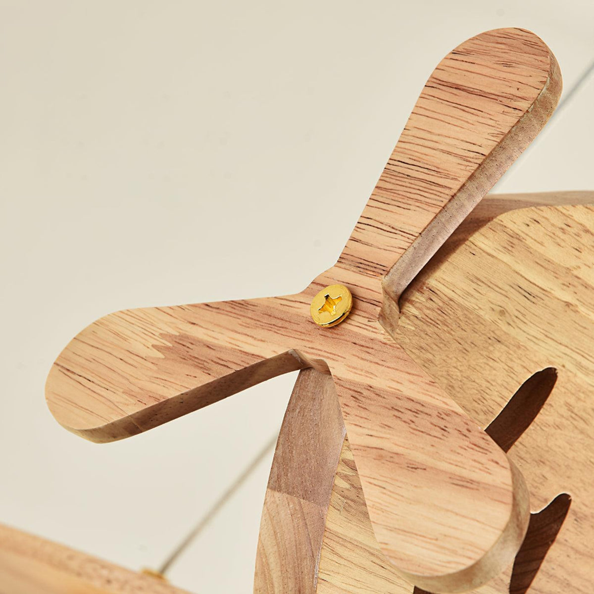 Aldenine Pendelleuchte aus Holz mit künstlerischem Design