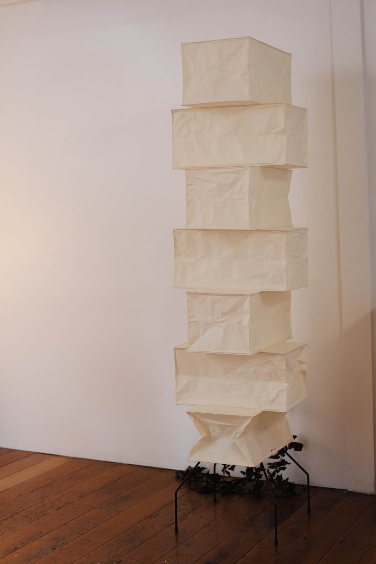 Avara Papier-Stehleuchte