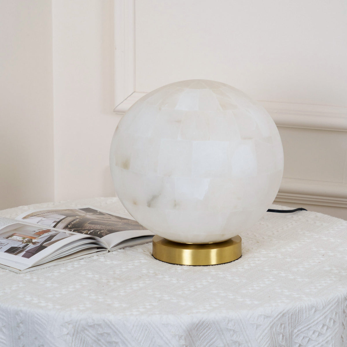 Alabaster-Tischlampe