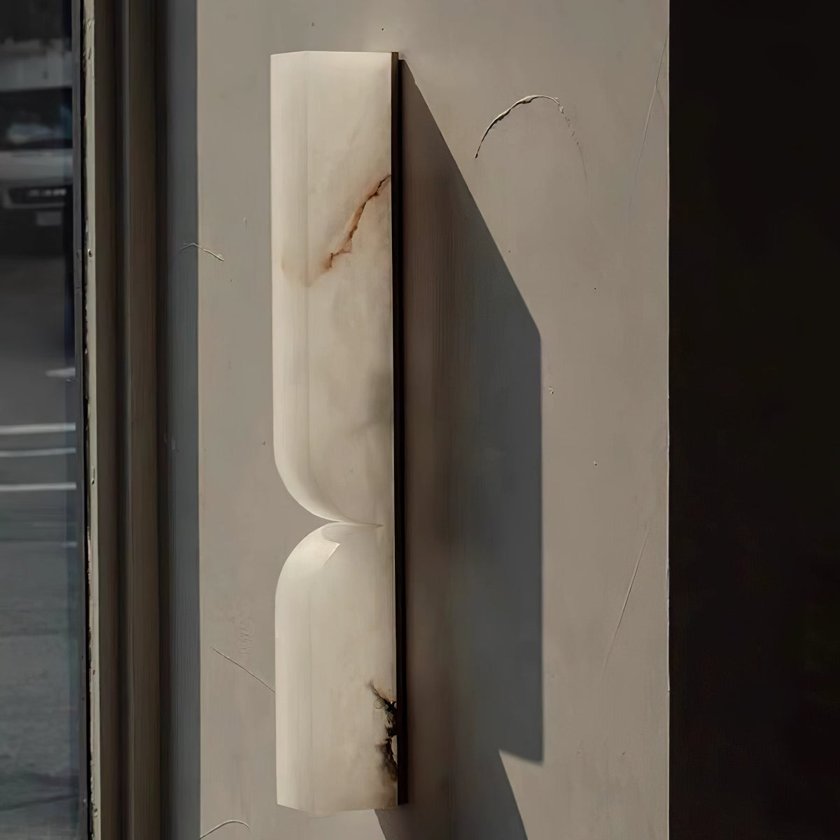 Lena Wandleuchte aus Alabaster mit Stecker