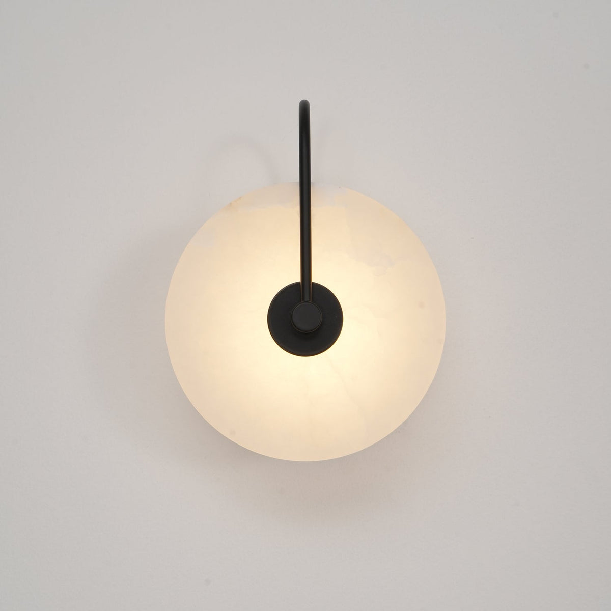 Albeenne Alabaster Kugel-Wandleuchte