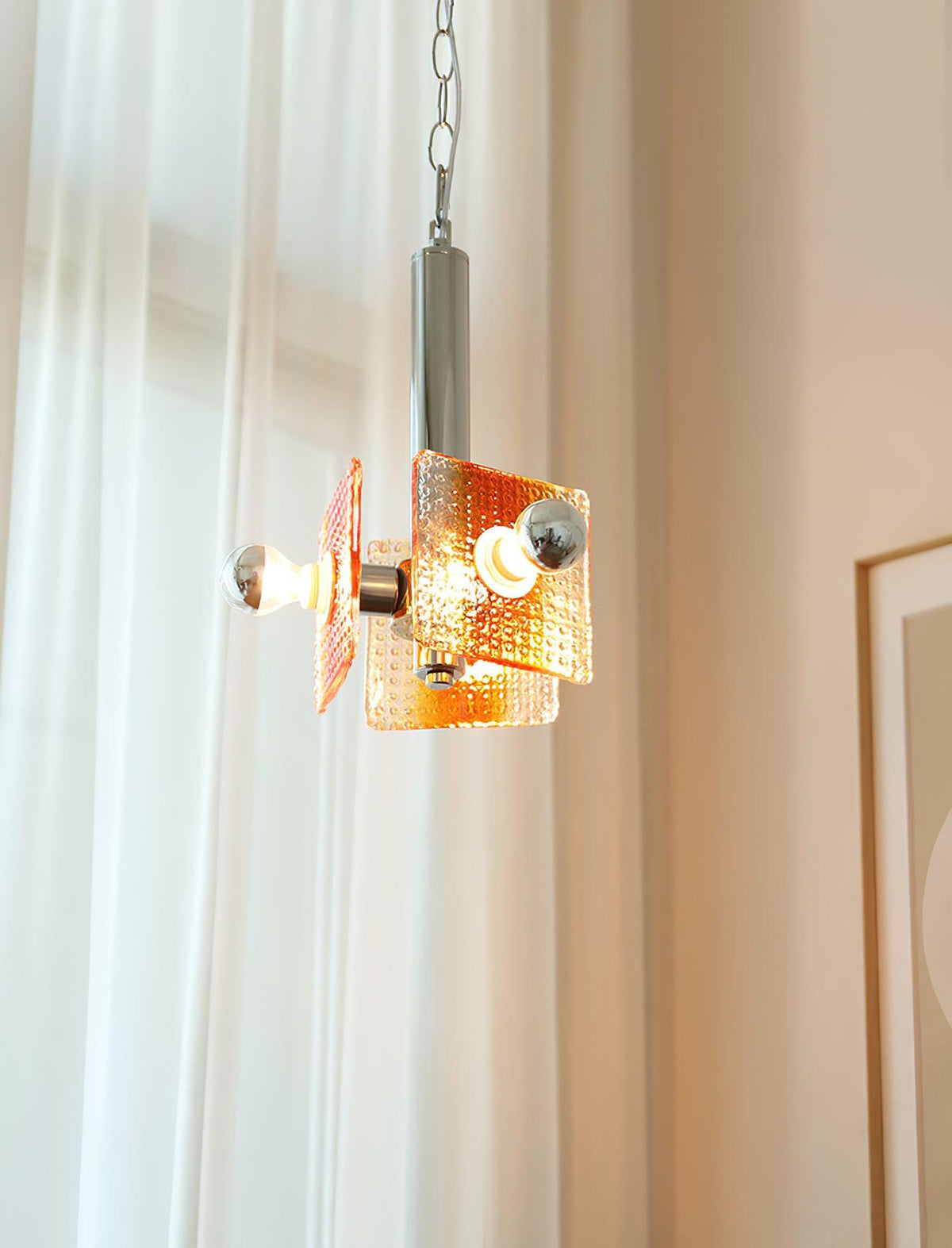 Vesk Pendelleuchte aus Glas im eleganten Design
