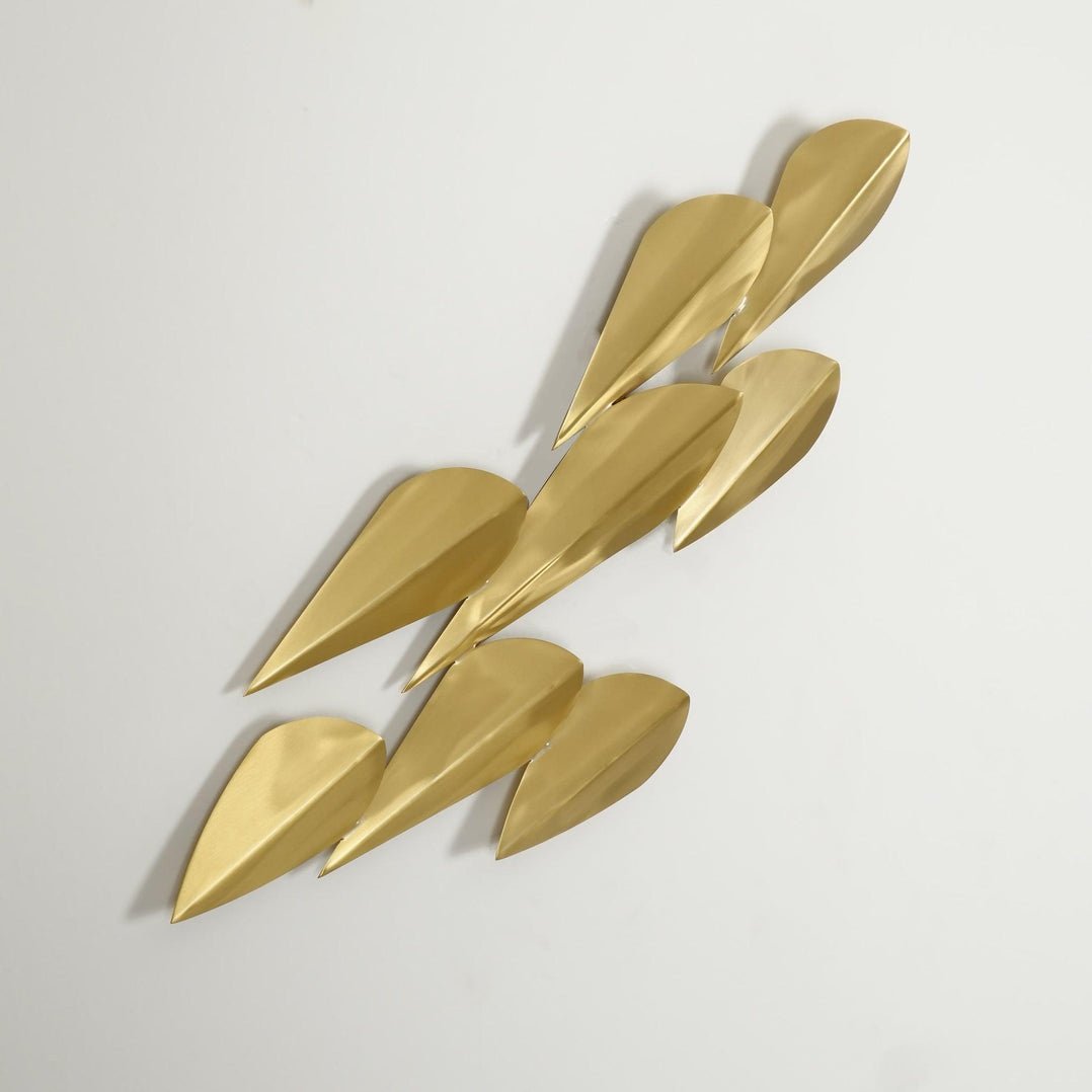 Avynis Abstract Messing-Wandleuchte