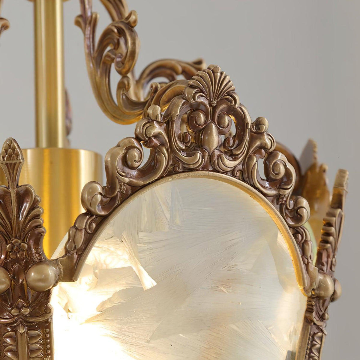 Auririelle Pendelleuchte aus Messing im Empire-Stil, antik und elegant