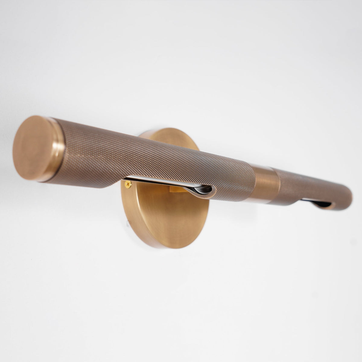 Sano zeitgenössische Messing-LED-Wandleuchte