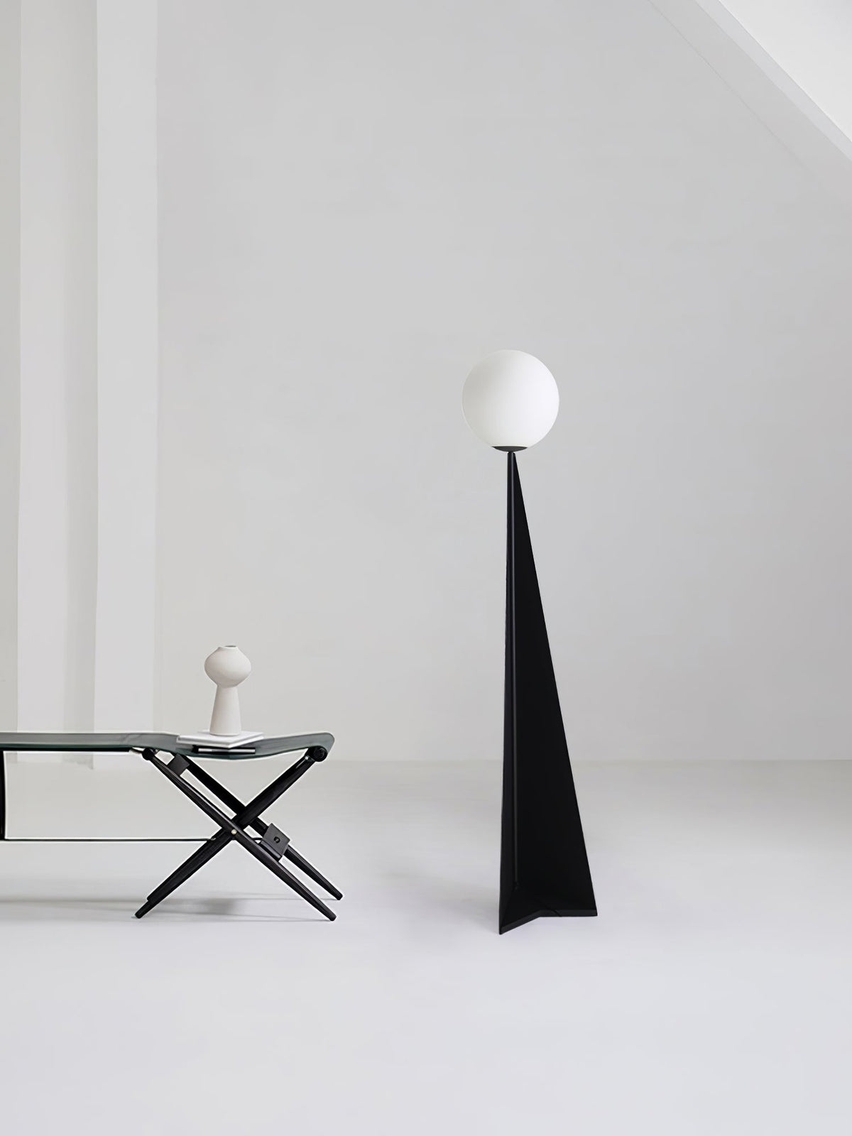 Vertex Minimalistische Stehleuchte aus Keramik
