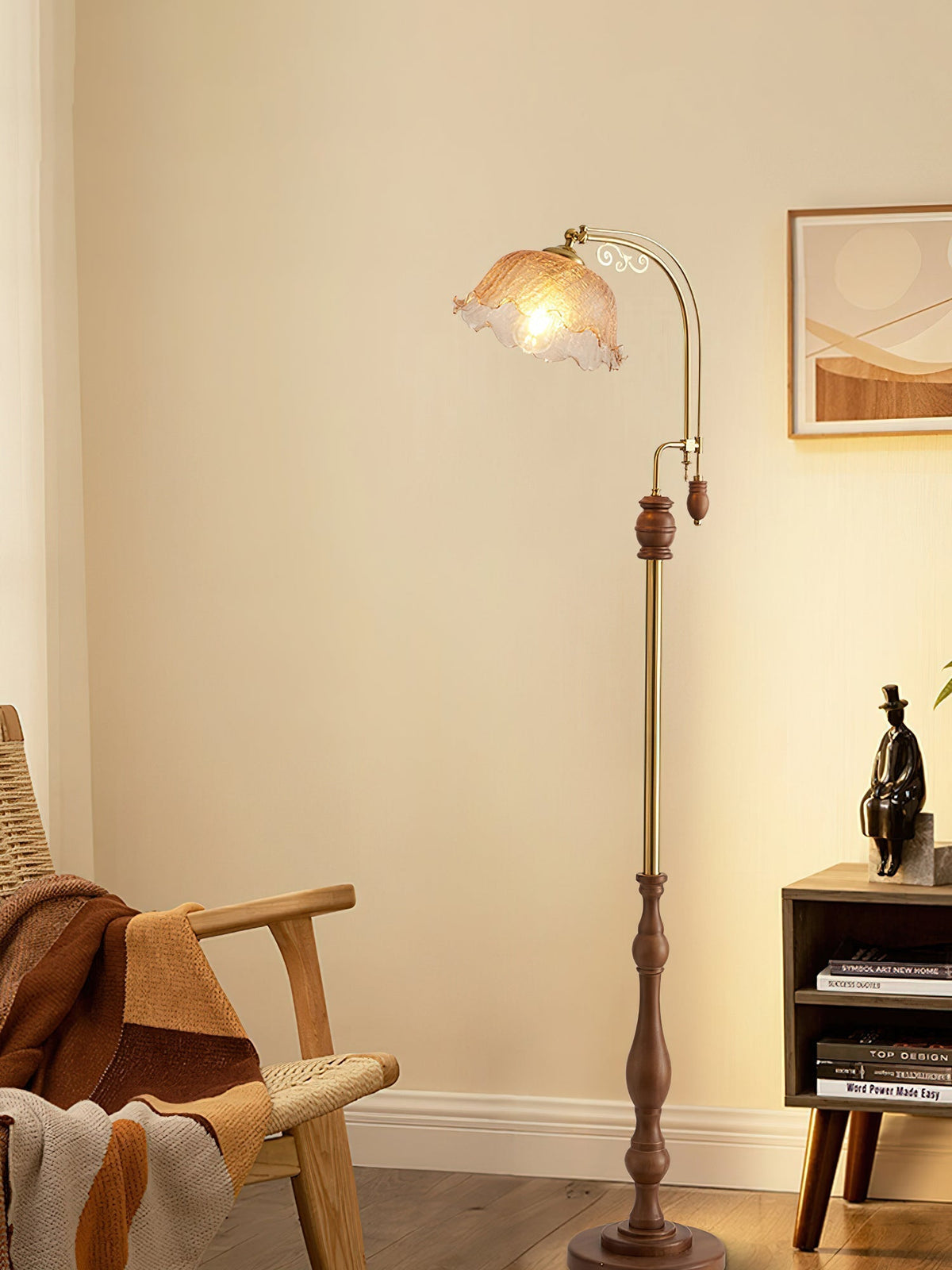 Darisel Stehleuchte aus Holz im Vintage-Stil