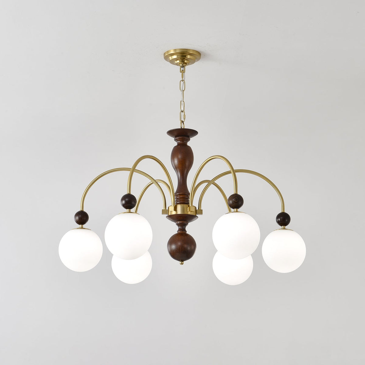 Sylenise Pendelleuchte aus Walnuss und Messing mit Kugelschirm im Vintage-Stil
