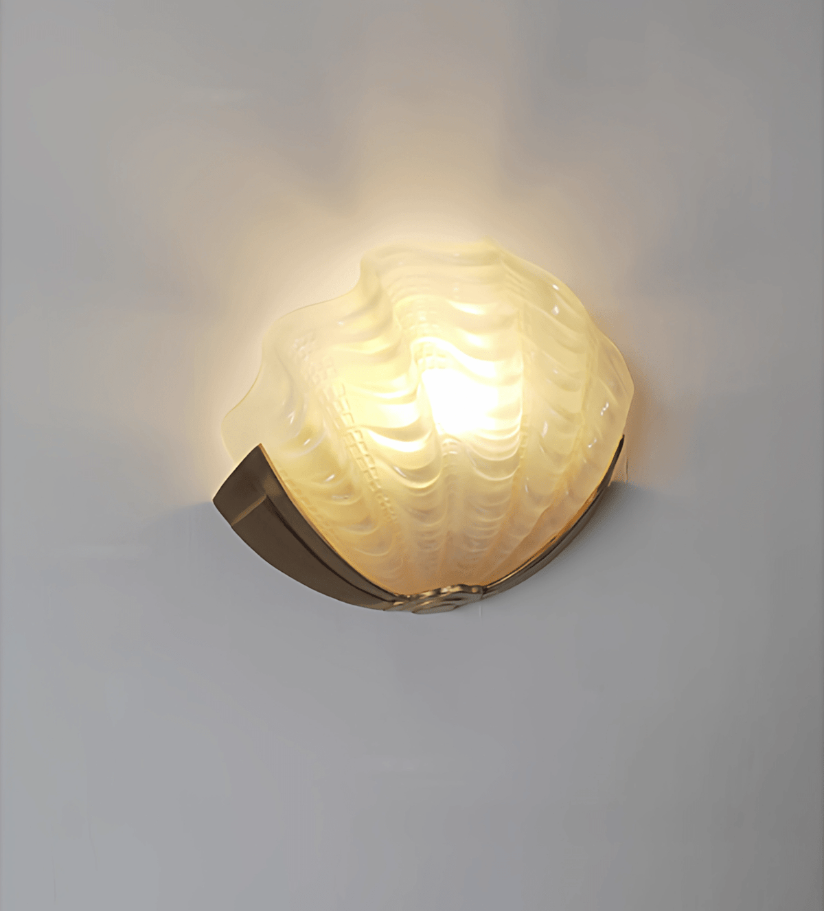 Nico Wandleuchte Art Deco Pendelleuchte aus Glas mit Wellenrand
