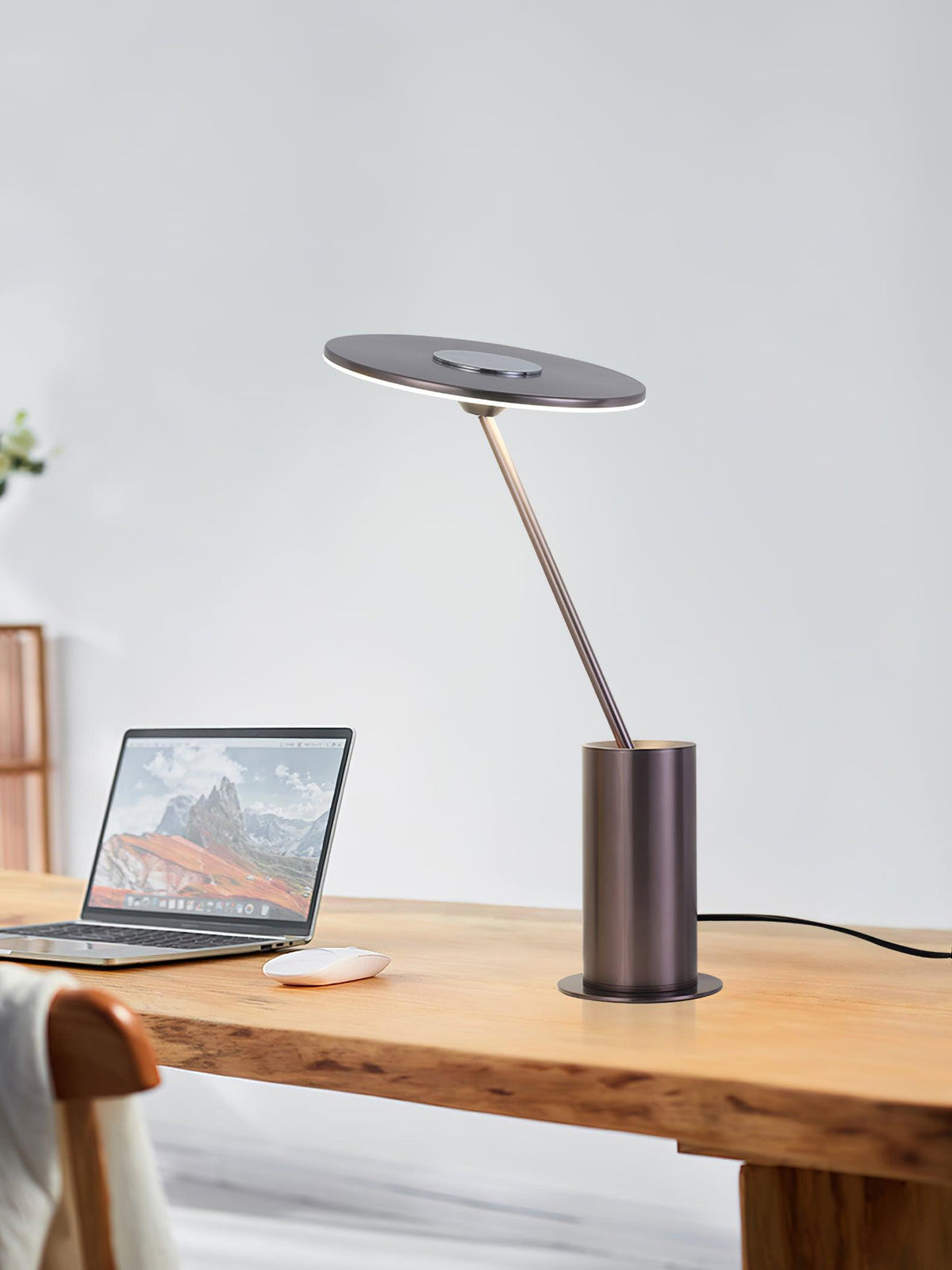 Feralielle Steel Minimalistische Tischleuchte