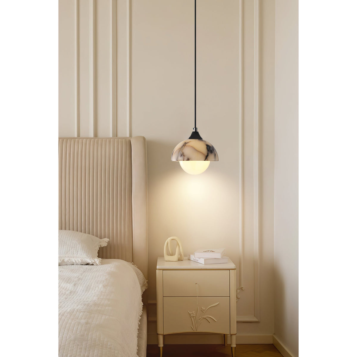 Tavon zeitgenössische minimalistische Pendelleuchte aus Marmor