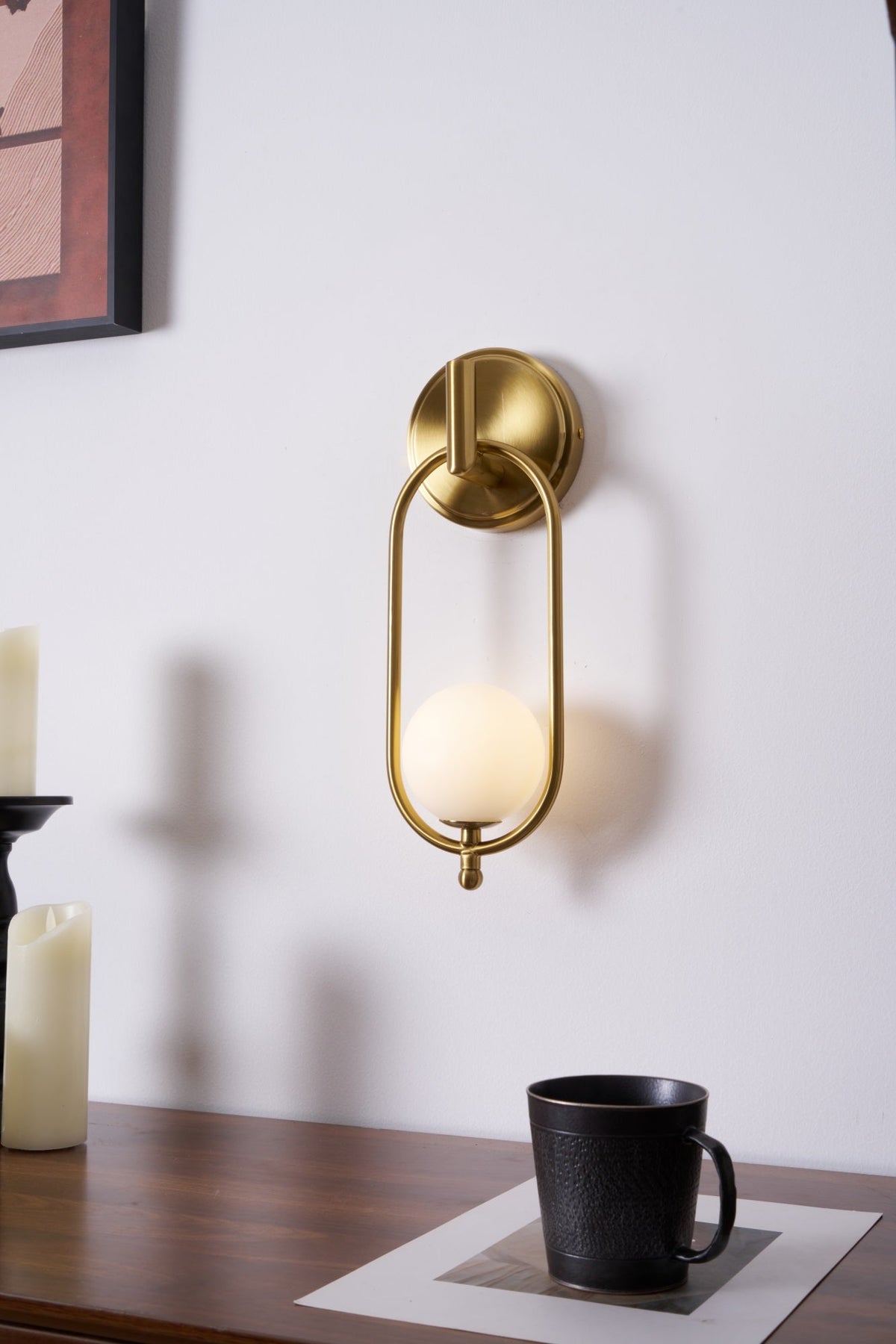 Cumirisra zeitgenössische minimalistische Messing-Glas-Wandleuchte