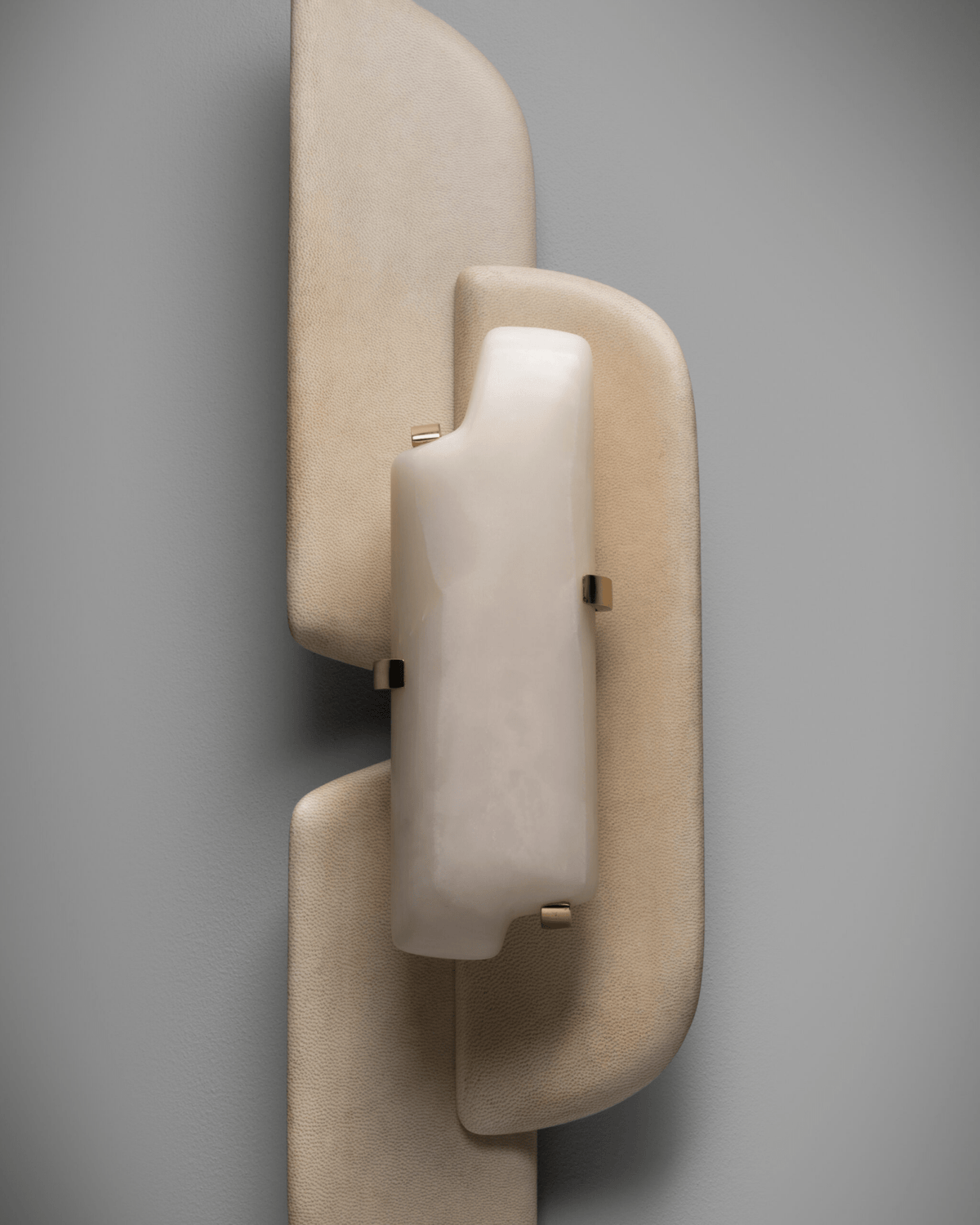Lysara Aurellin Alabaster-Wandleuchte