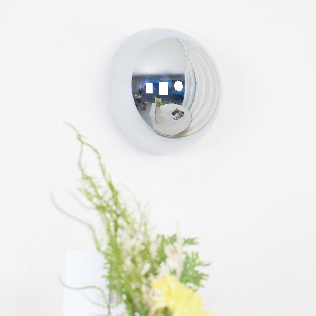Virixy moderne minimalistische Wandleuchte mit Kugelschirm