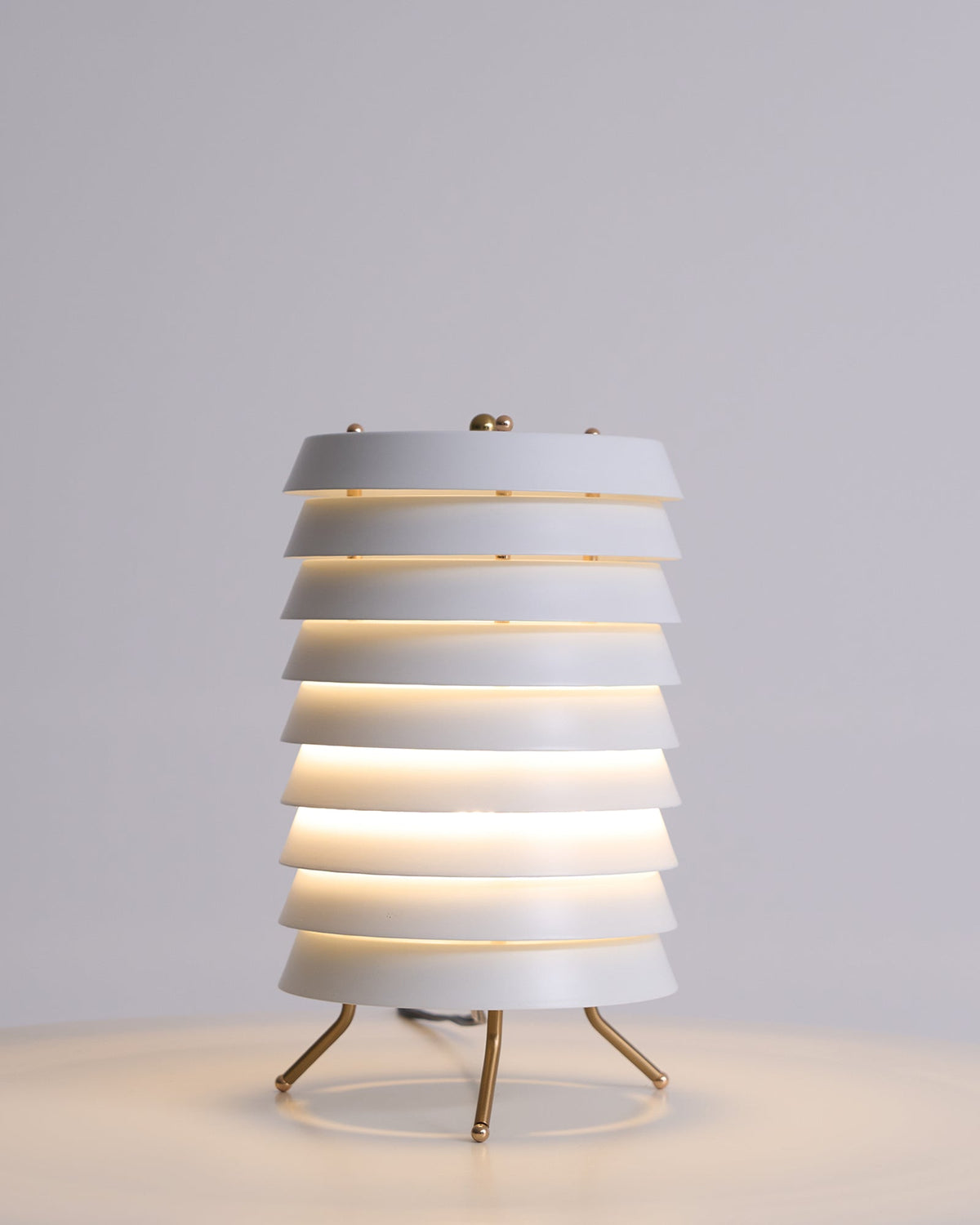 Orelelette Gitter-Design Skandinavische Tischleuchte