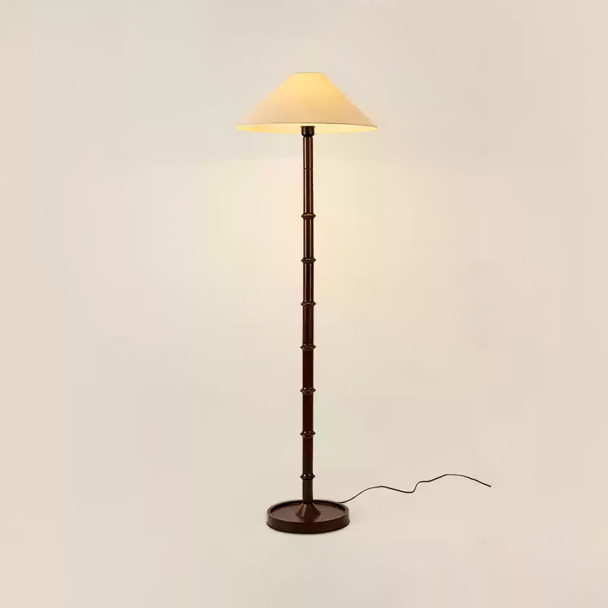 Zen Stehleuchte aus Bambus mit Knotendesign
