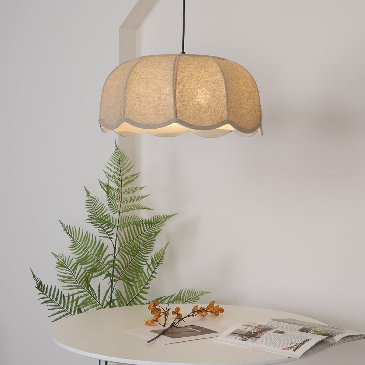 Linoaya Pendelleuchte aus Stoff im rustikalen Stil in Beige