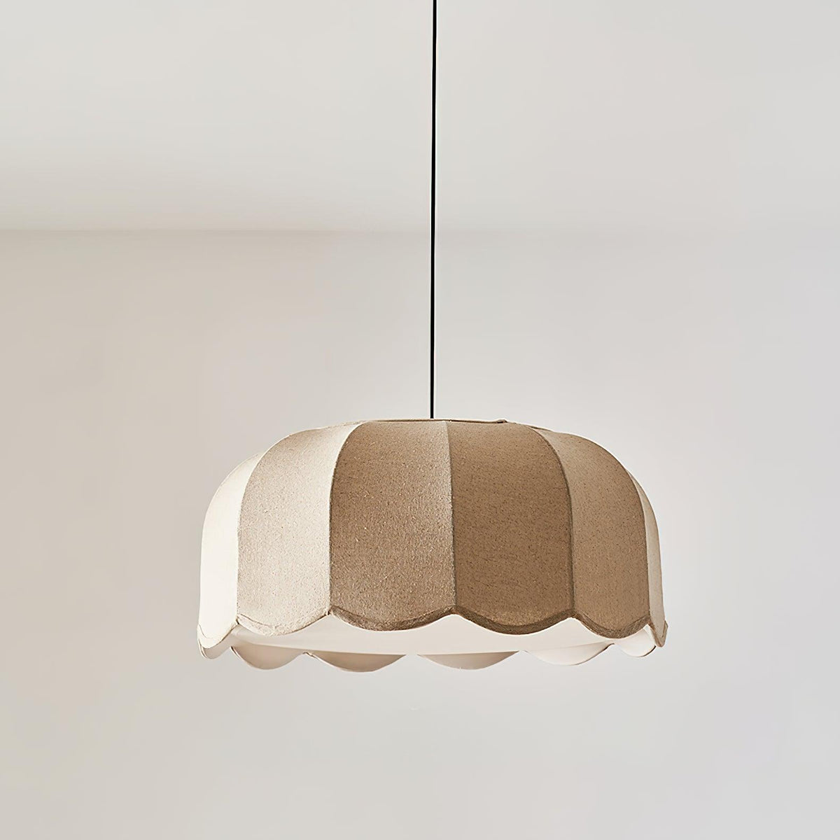 Linoaya Pendelleuchte aus Stoff im rustikalen Stil in Beige
