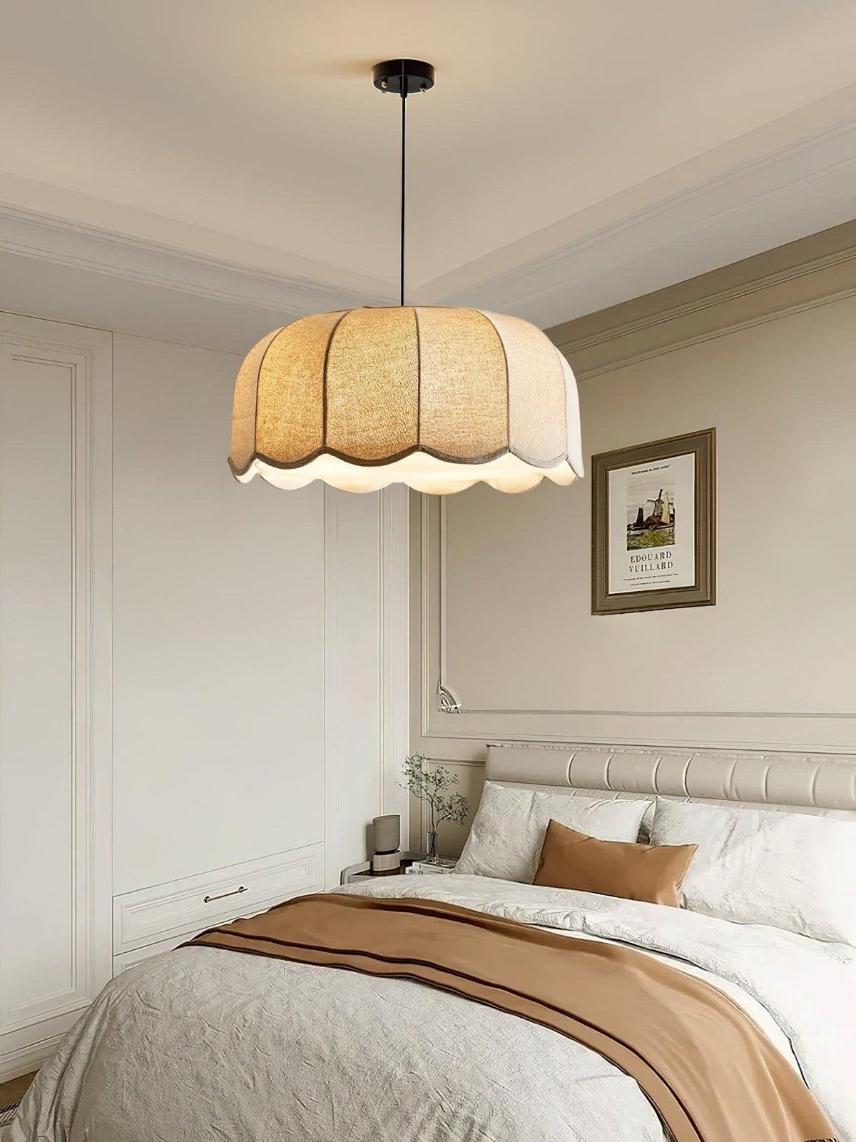 Linoaya Pendelleuchte aus Stoff im rustikalen Stil in Beige