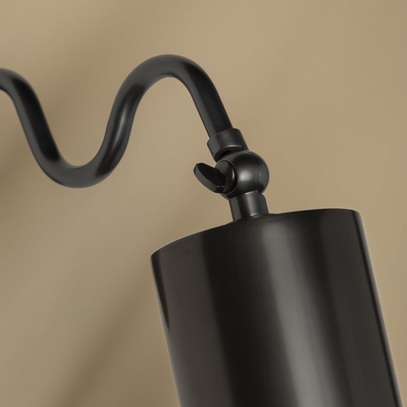 Vatnuvyu zeitgenössische minimalistische Wandleuchte aus Metall mit Stoffschirm