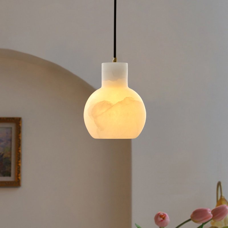 Eirerira Kronleuchter aus Alabaster in Kieselsteinform