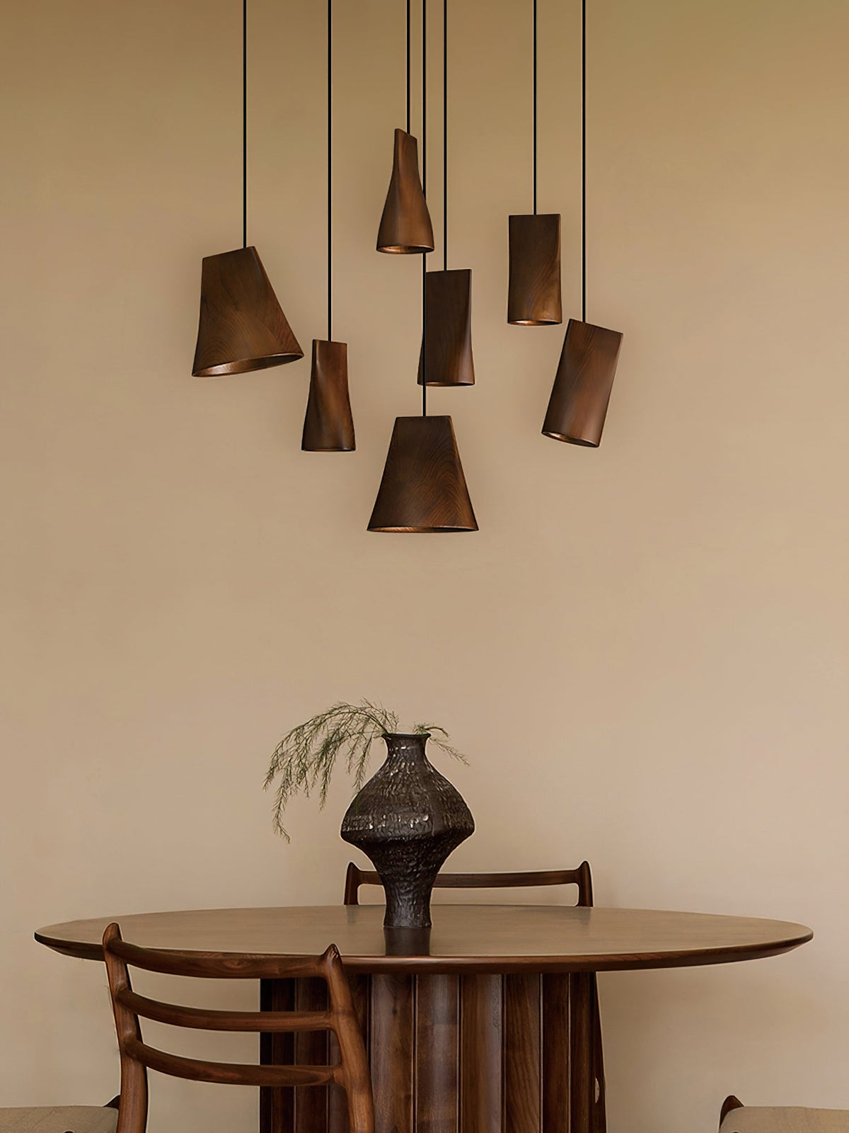 Ivarara asymmetrische Pendelleuchte aus Holz