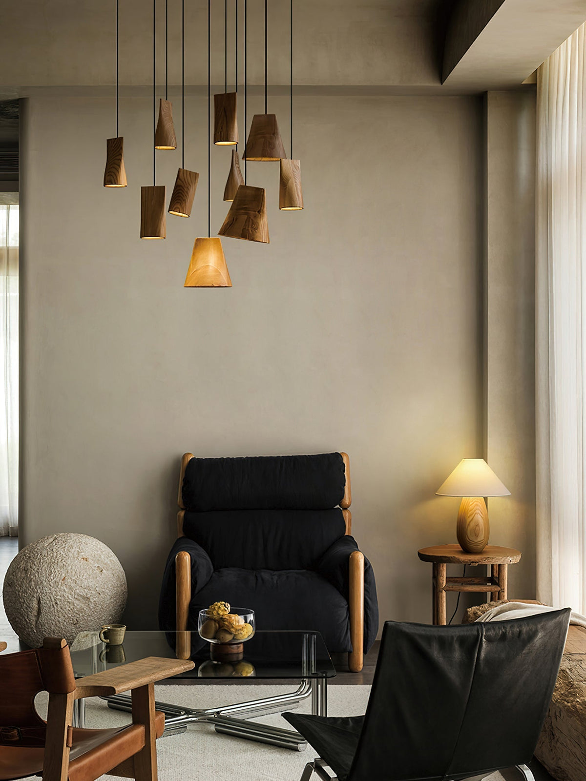 Ivarara asymmetrische Pendelleuchte aus Holz