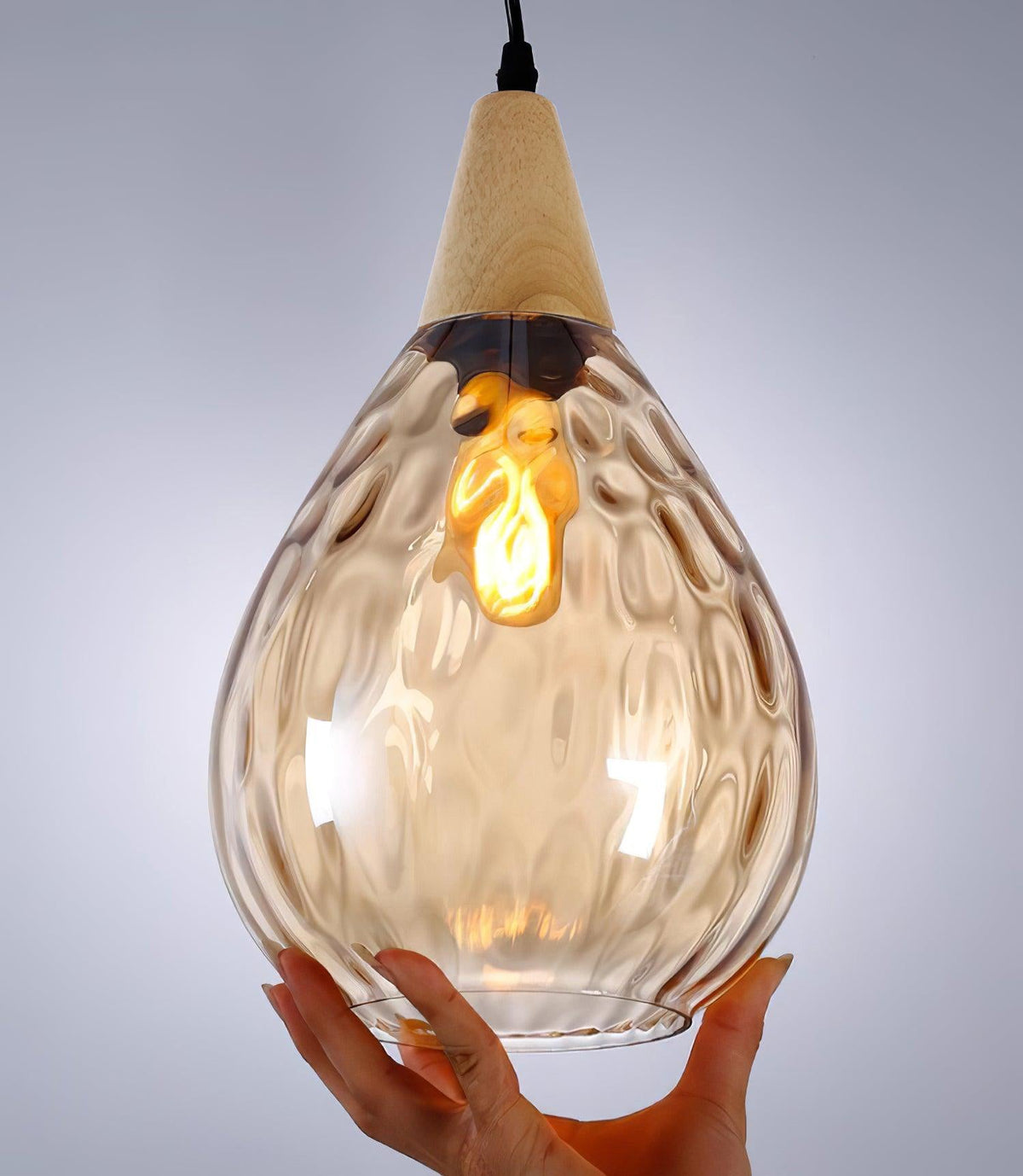 Rinisena Pendelleuchte aus klarem Glas und Holz im nordischen modernen Stil