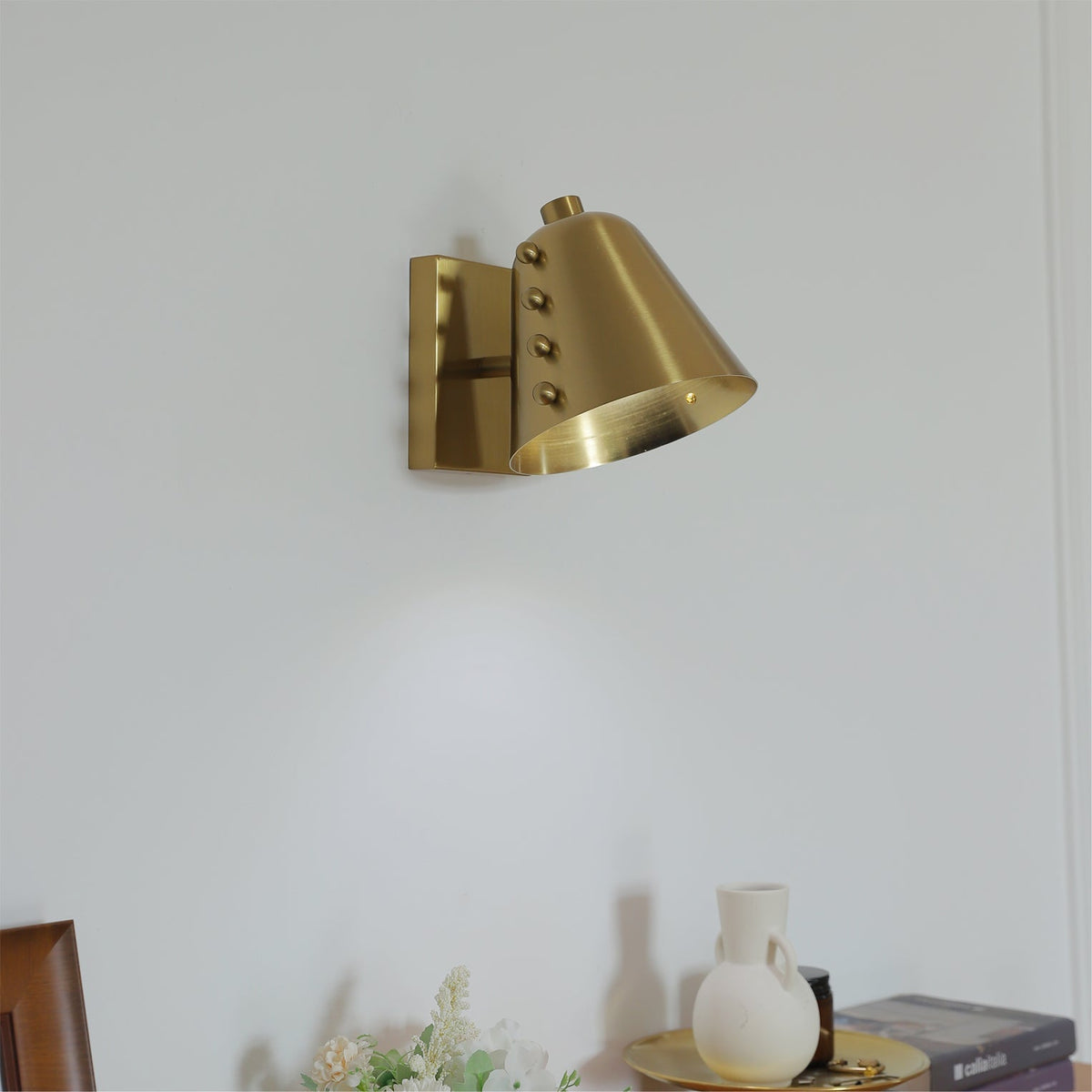 Bespoke Wandleuchte