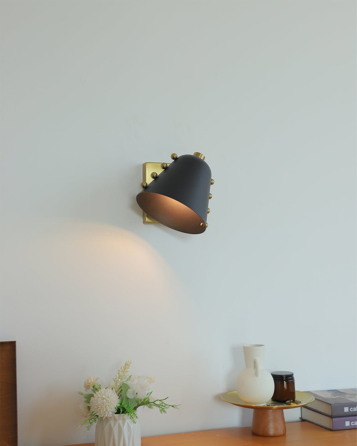 Bespoke Wandleuchte