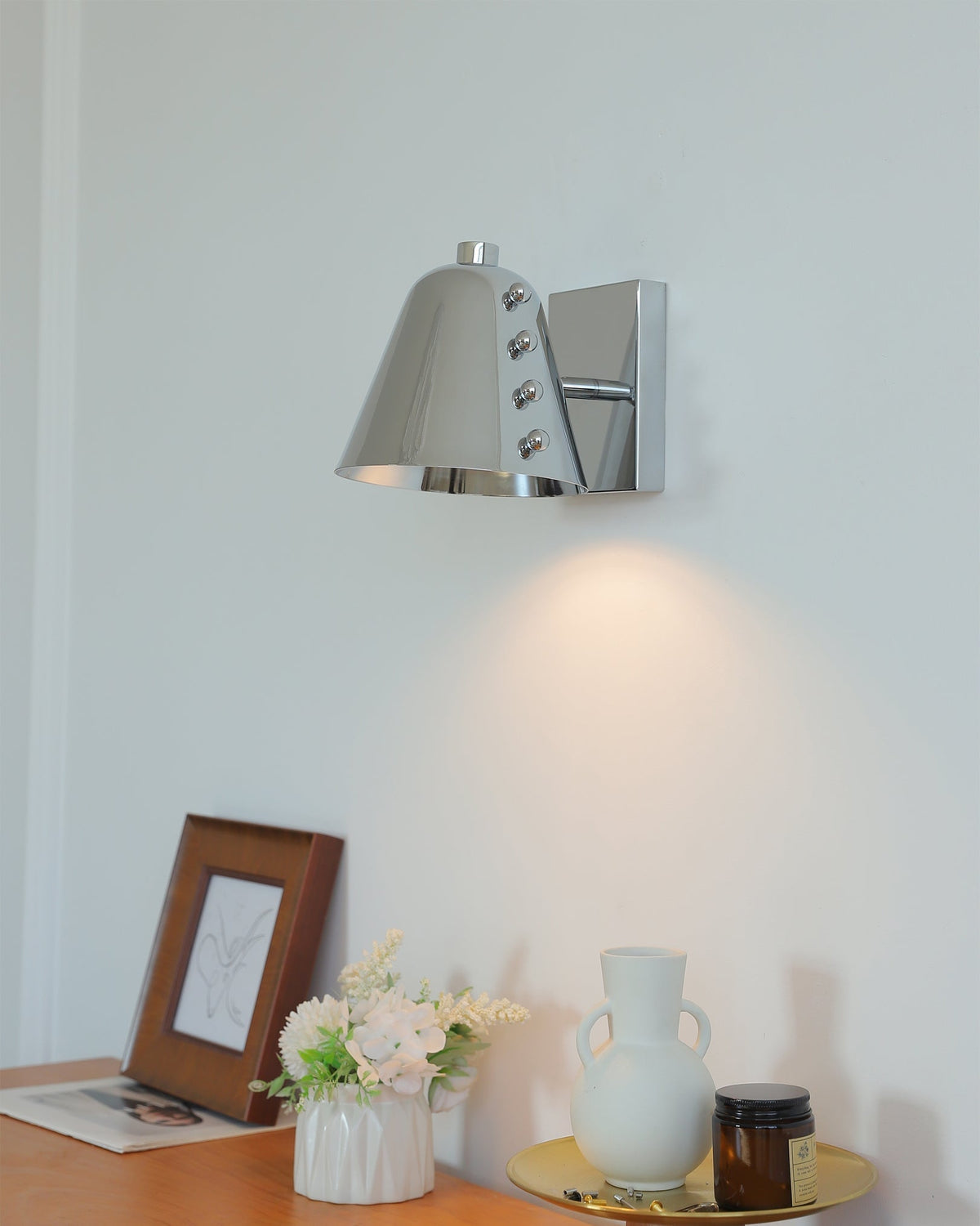 Bespoke Wandleuchte