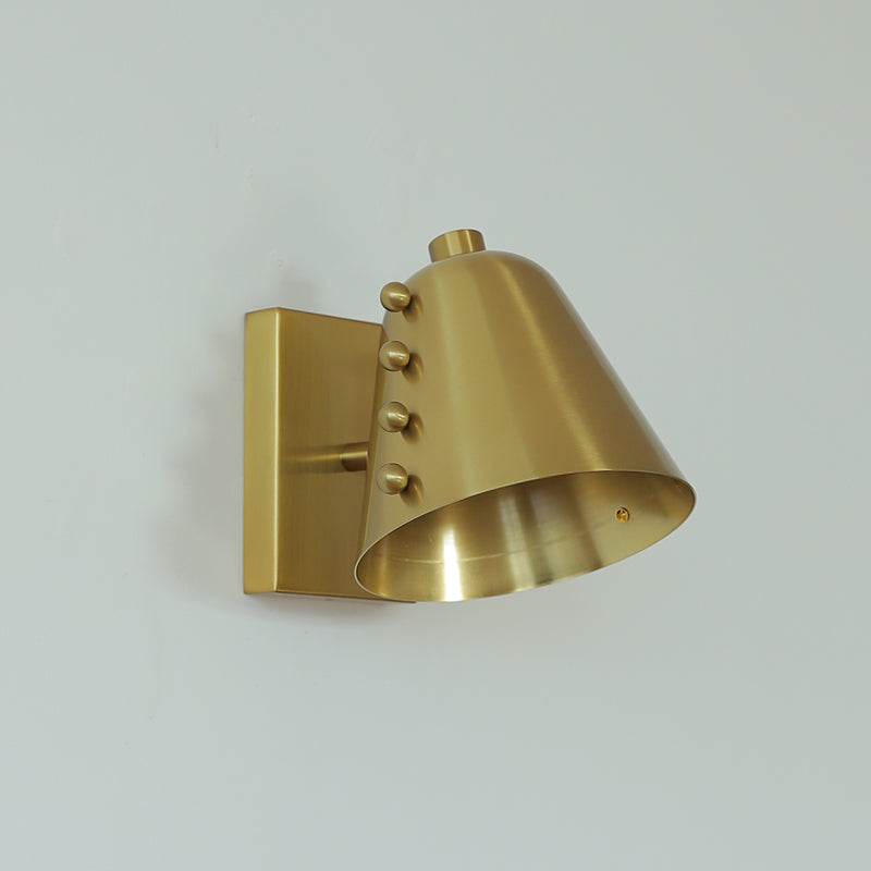 Bespoke Wandleuchte