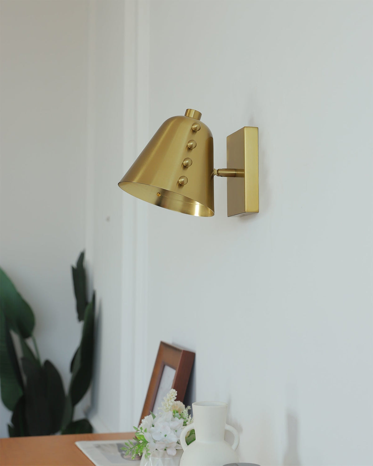 Bespoke Wandleuchte