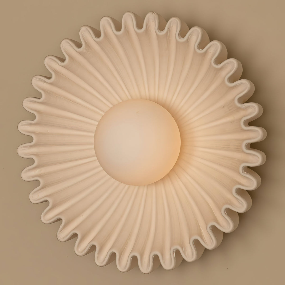 Avenisielle Wandleuchte